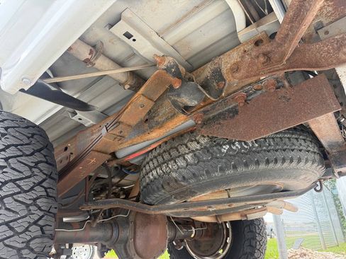 Used 1997 Ford F250 4x4 Regular Cab Heavy Duty image 40