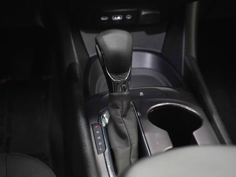 Used 2022 Chevrolet Malibu LS FWD image 16