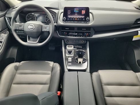 New 2026 Nissan Rogue SV w/ SV Premium Package image 9