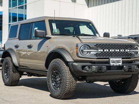 New 2026 Ford Bronco Badlands AWD/4WD image 1