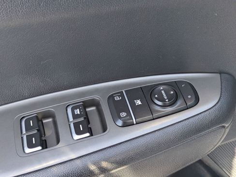 Used 2020 Kia Optima LX FWD image 25