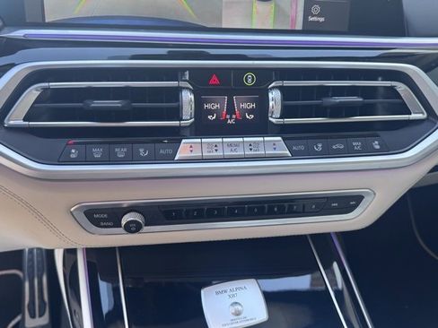 Used 2022 BMW ALPINA XB7 image 27