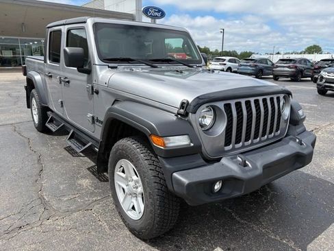 Used 2020 Jeep Gladiator Sport w/ Quick Order Package 24S AWD/4WD image 7