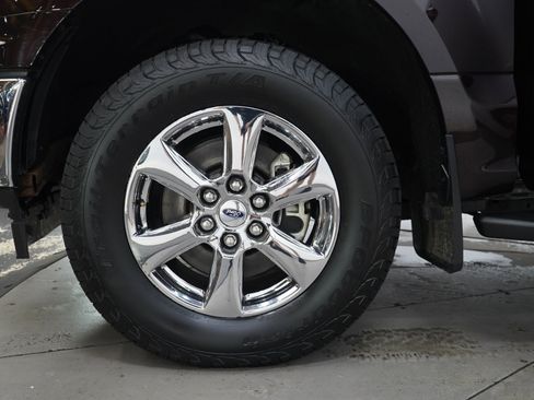Used 2019 Ford F150 XLT w/ Equipment Group 302A Luxury AWD/4WD image 30