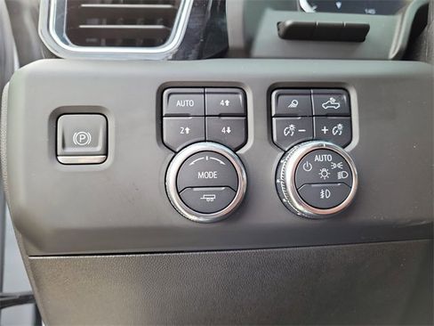 Used 2024 GMC Sierra 2500 Denali Ultimate image 24