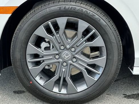 New 2026 Honda Odyssey Touring image 32