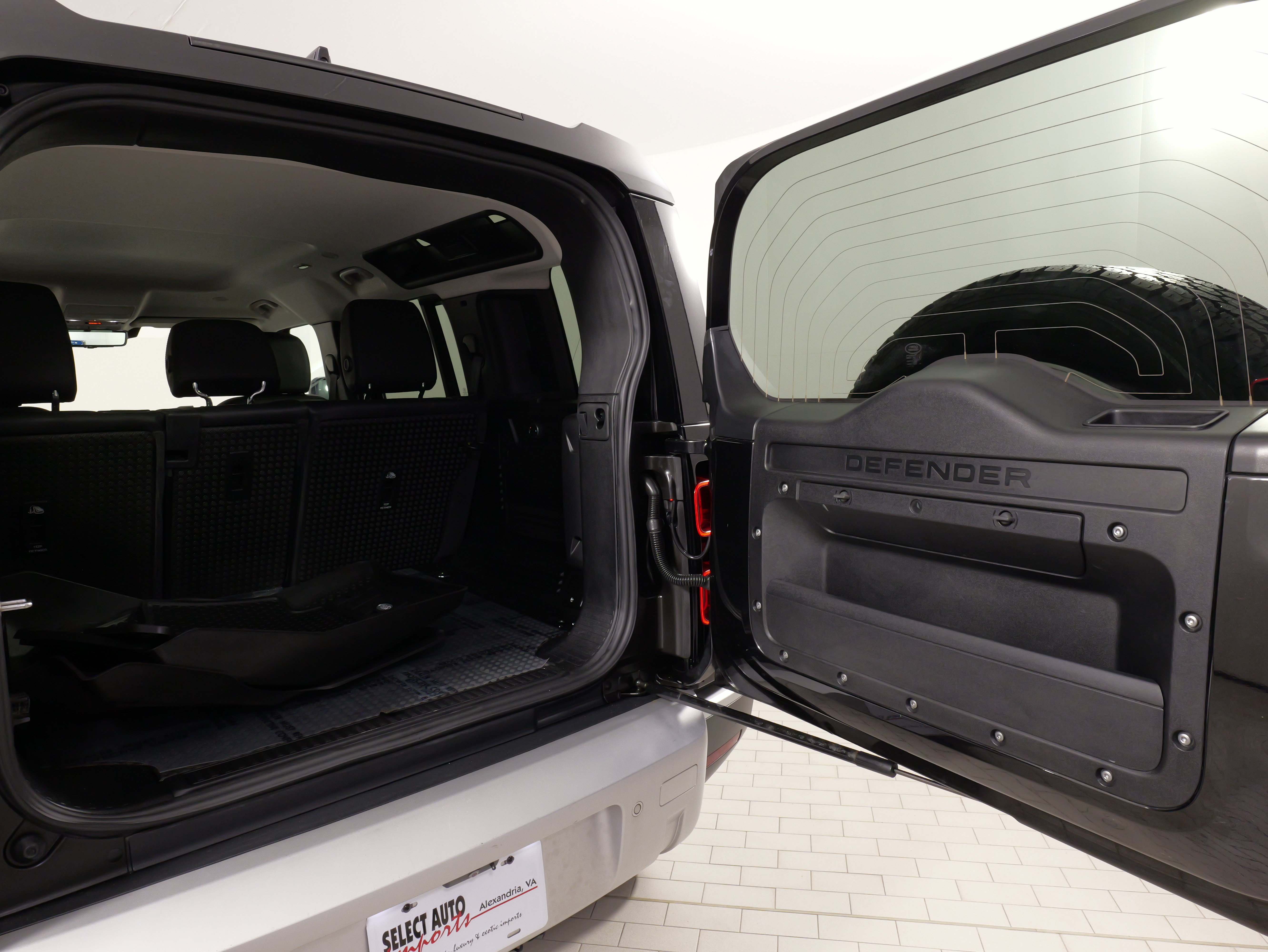 Used 2020 Land Rover Defender 110 SE AWD/4WD image 53