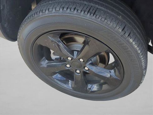 Used 2024 Jeep Grand Cherokee L Limited AWD/4WD image 22