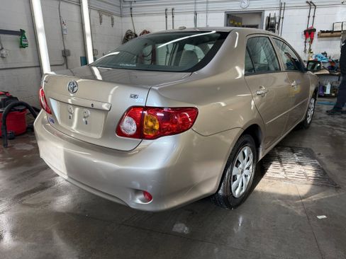 Used 2010 Toyota Corolla LE image 23