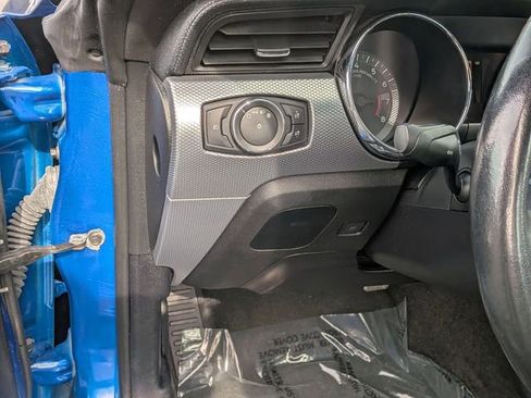 Used 2017 Ford Mustang GT Premium image 15