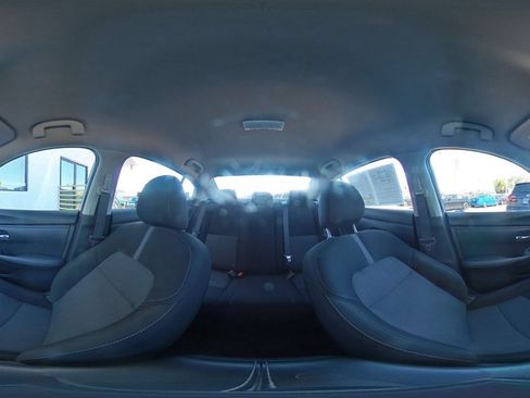 Used 2025 Nissan Sentra SV FWD image 40