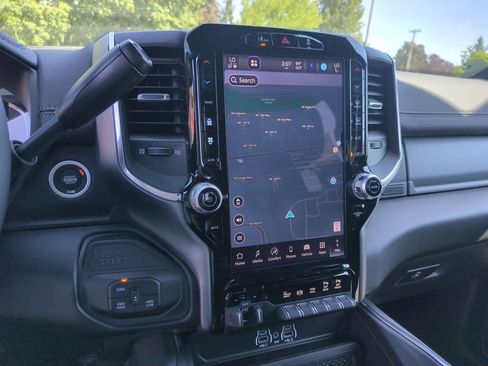 New 2026 RAM 3500 Laramie AWD/4WD image 19