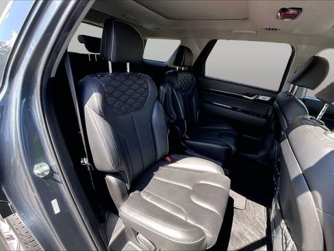 Used 2022 Hyundai Palisade Limited FWD image 26