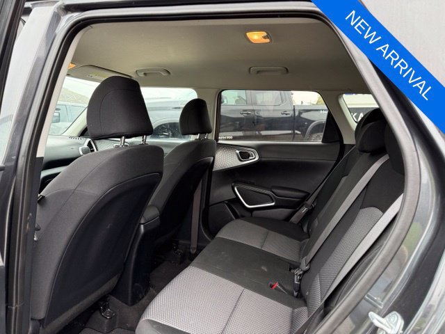 Used 2023 Kia Soul LX w/ LX Technology Package FWD image 11
