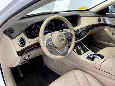 Used 2019 Mercedes-Benz S 560 Sedan image 14