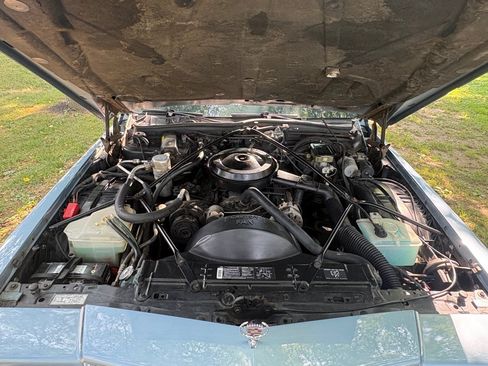 Used 1992 Cadillac Brougham RWD image 5