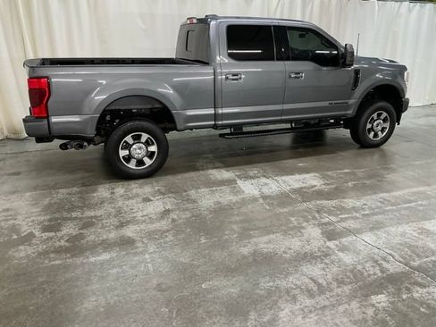 Used 2022 Ford F250 Lariat w/ Lariat Ultimate Package AWD/4WD image 2