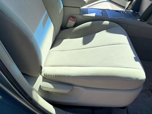 Used 2010 Toyota Camry LE image 26