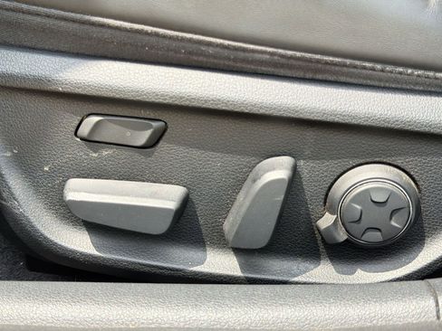 Used 2019 Genesis G70 3.3T Advanced w/ Sport Package AWD/4WD image 13