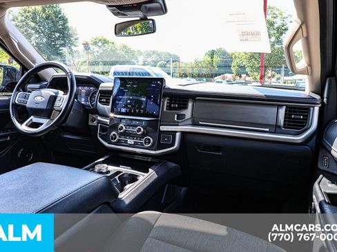Used 2024 Ford Expedition XLT RWD image 31