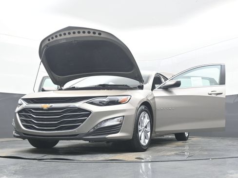 Used 2025 Chevrolet Malibu LT FWD image 37