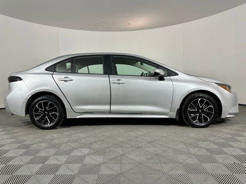 Used 2024 Toyota Corolla LE FWD image 25