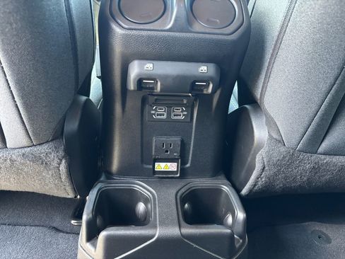 Used 2024 Jeep Wrangler Unlimited Sahara AWD/4WD image 24