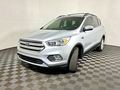 Used 2018 Ford Escape SE w/ SE Sync 3 Package image 7