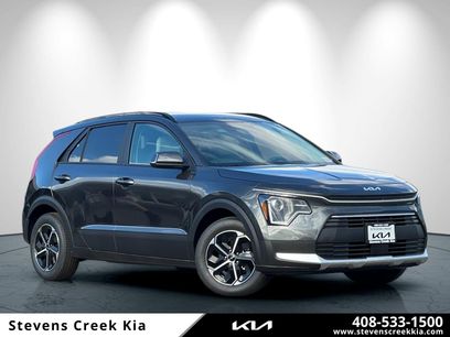 New 2025 Kia Niro EX