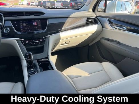 Used 2020 Cadillac XT6 Premium Luxury FWD image 23