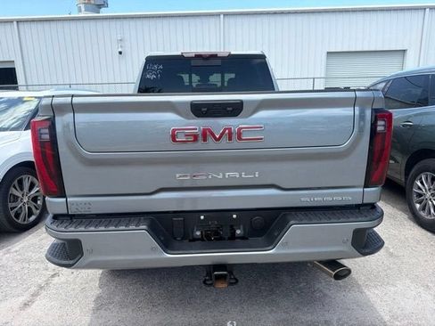 Used 2025 GMC Sierra 2500 Denali w/ Denali Reserve Package AWD/4WD image 11