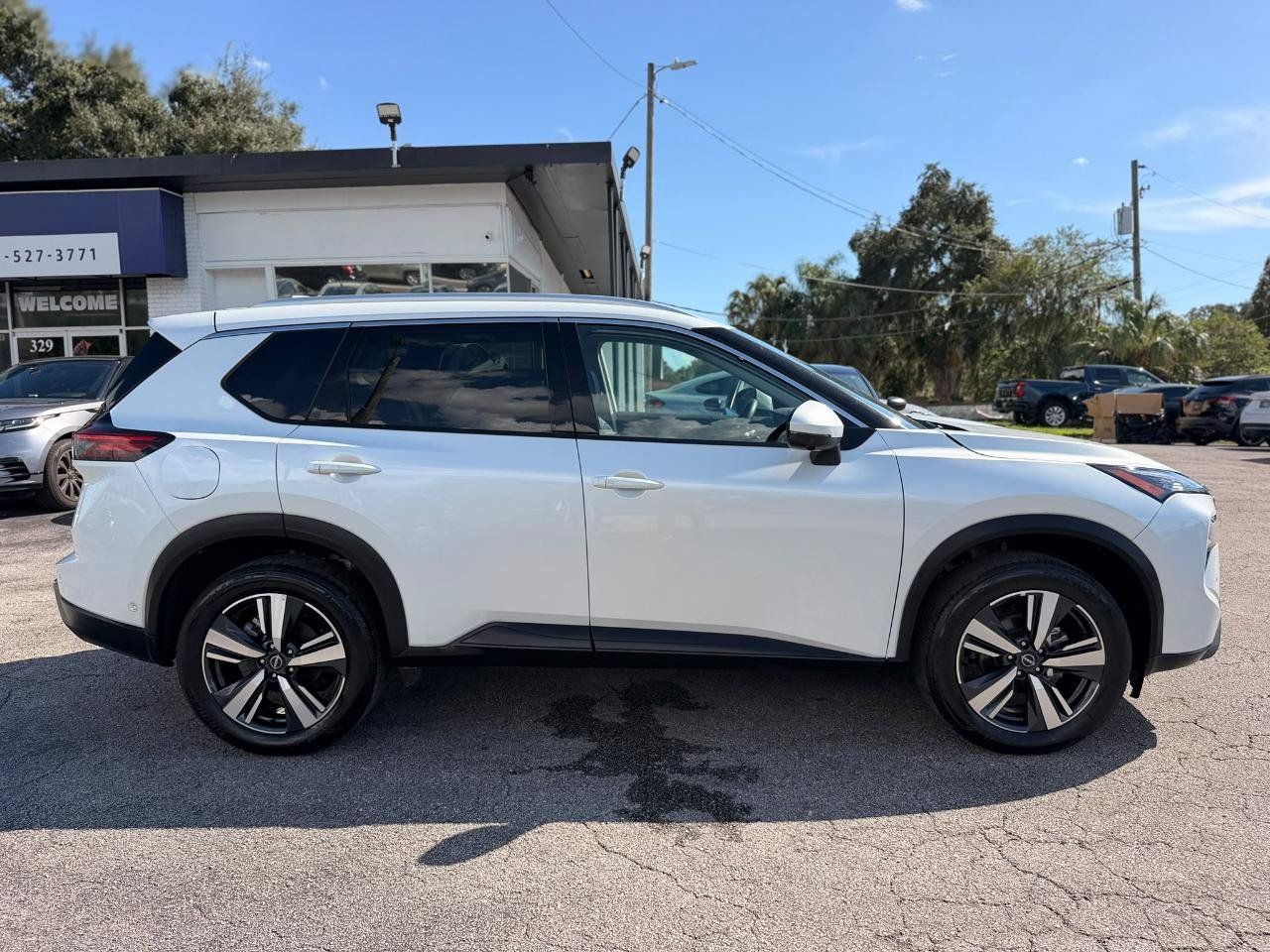 Used 2026 Nissan Rogue SL AWD/4WD image 10