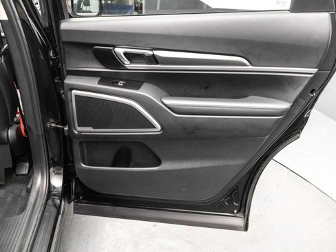 Used 2021 Kia Telluride LX image 37