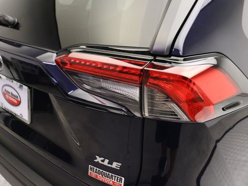 Used 2025 Toyota RAV4 XLE w/ Convenience Package FWD image 9