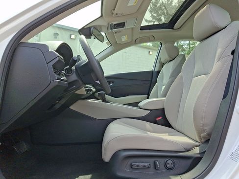 Used 2023 Honda Accord EX image 13