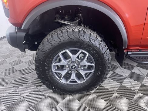 Used 2023 Ford Bronco Badlands image 27