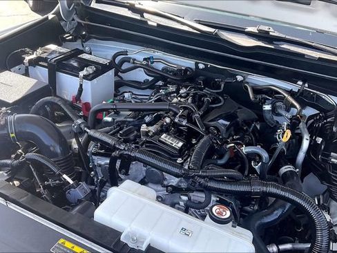 Used 2025 Toyota Tacoma SR5 RWD image 34