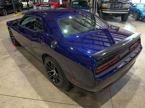 Used 2017 Dodge Challenger R/T Scat Pack RWD image 16