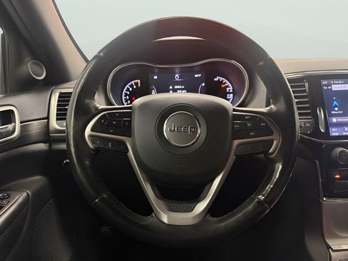 Used 2020 Jeep Grand Cherokee Altitude RWD image 16