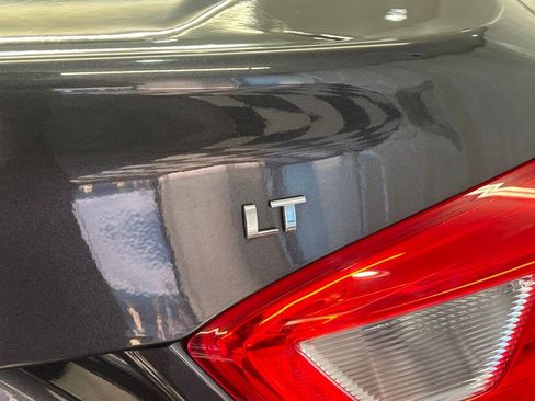 Used 2016 Chevrolet Cruze LT image 13