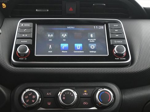 New 2025 Nissan Kicks Play S image 14