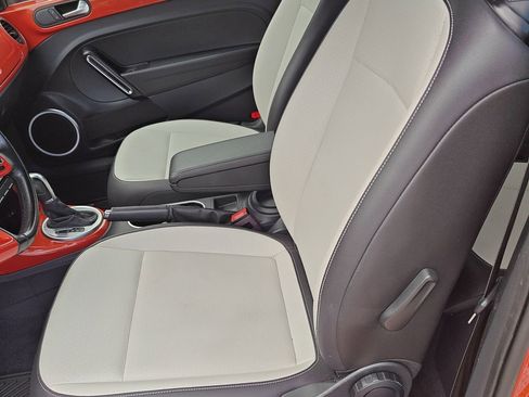 Used 2019 Volkswagen Beetle 2.0T S FWD image 5