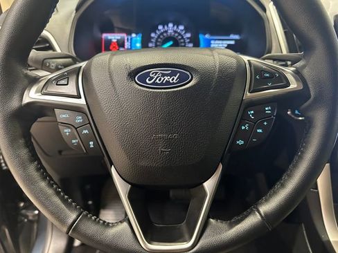 Used 2024 Ford Edge SEL image 10