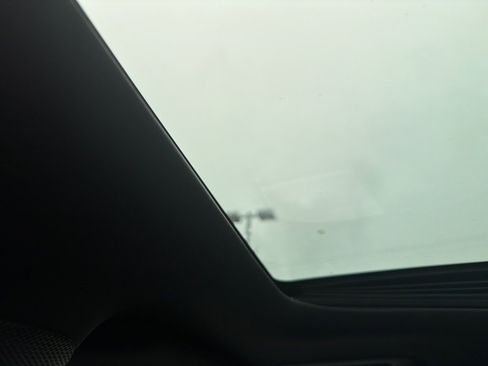 Used 2017 Lincoln MKC Reserve image 8