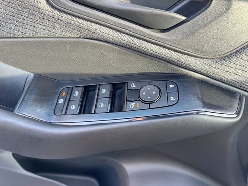 Used 2023 Nissan Rogue S FWD image 22