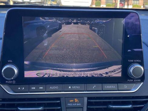 Used 2022 Nissan Altima 2.5 SR image 25