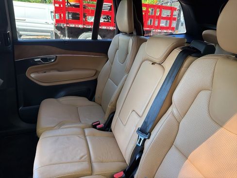 Used 2017 Volvo XC90 T6 Inscription w/ Vision Package image 27