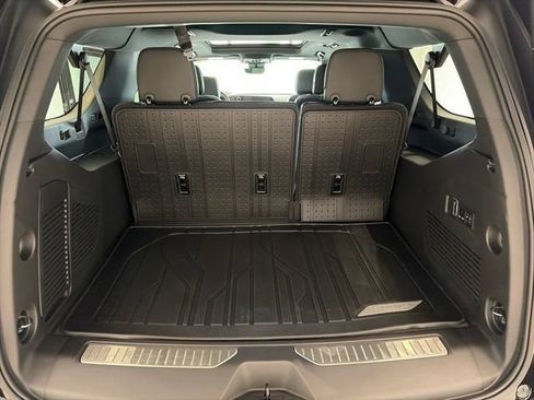 New 2026 Chevrolet Suburban High Country AWD/4WD image 16