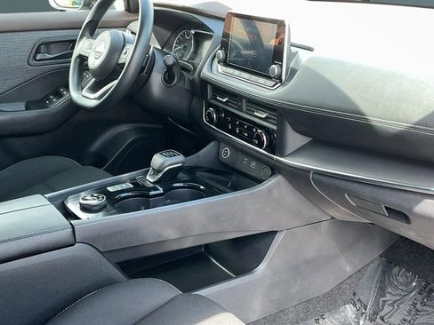 Used 2023 Nissan Rogue S image 22
