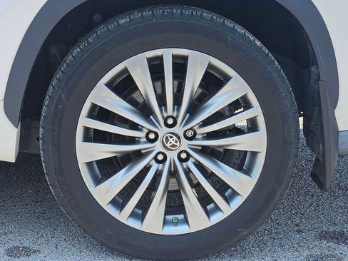 Used 2020 Toyota Highlander Platinum AWD/4WD image 12